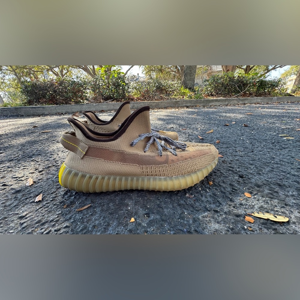 Yeezy 350 V2 US11